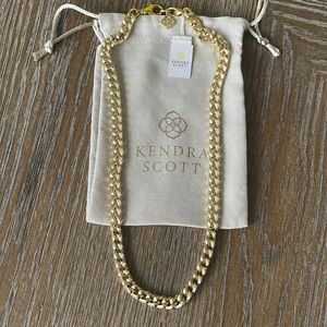 New Kendra Scott Vincent necklace.